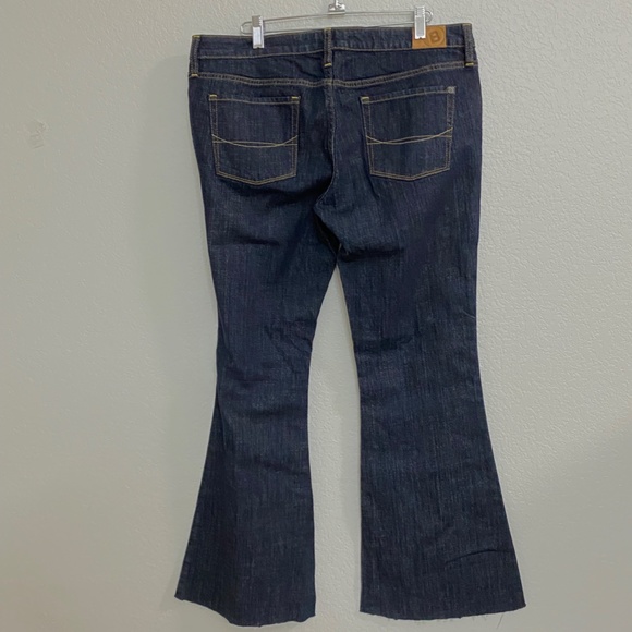 Bullhead Newport Skinny Flare Jeans - Picture 4 of 8
